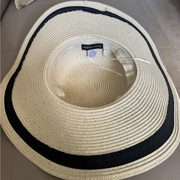 Kendall & Kylie Elegant Cream and Black Women's Sun Hat Mint condition. - Picture 4 of 5